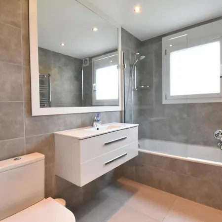 Villa ✦luxury 3br - 100m To Beach & Private Pool✦